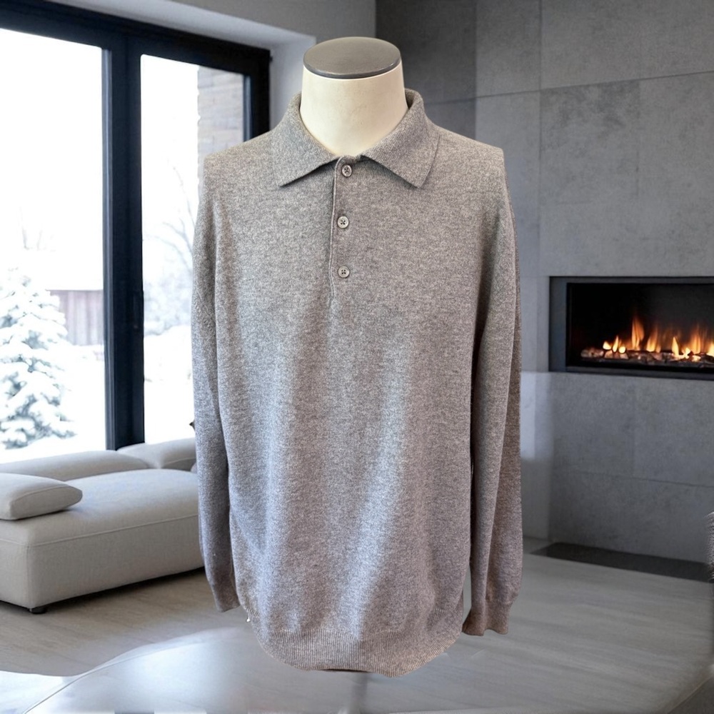 Kirkland Signature 100% Cashmere 3- button Grey Sweater Large Italy
